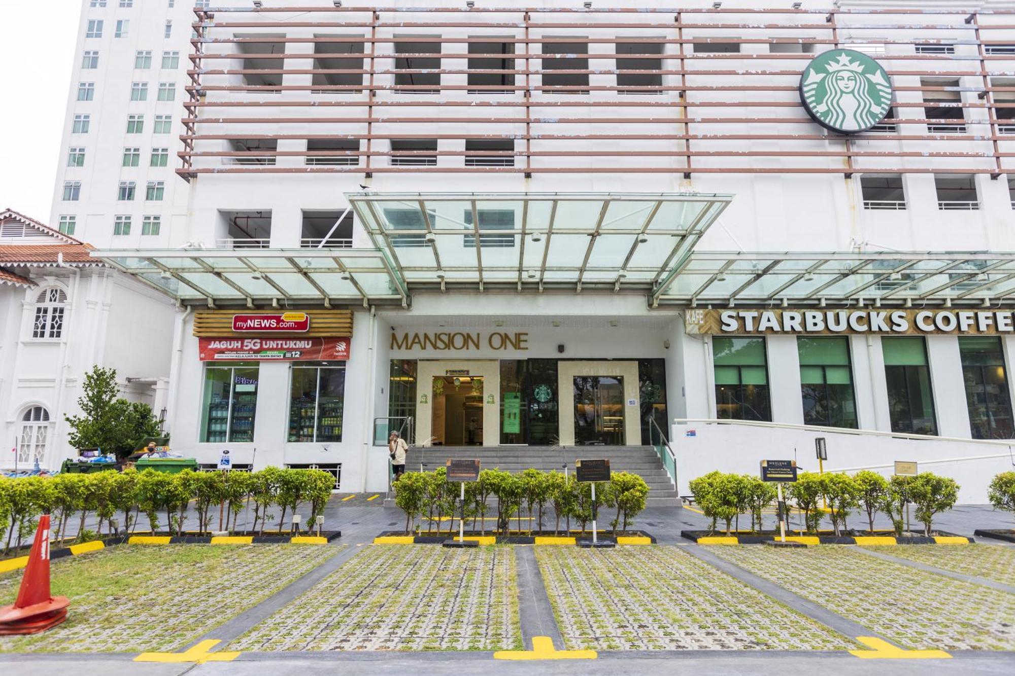 Sky Suites George Town Exterior foto